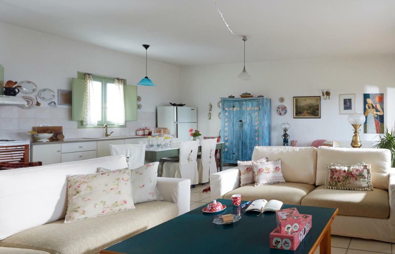 Flower And Crafts - The Eco Nature House Монолитос Экстерьер фото